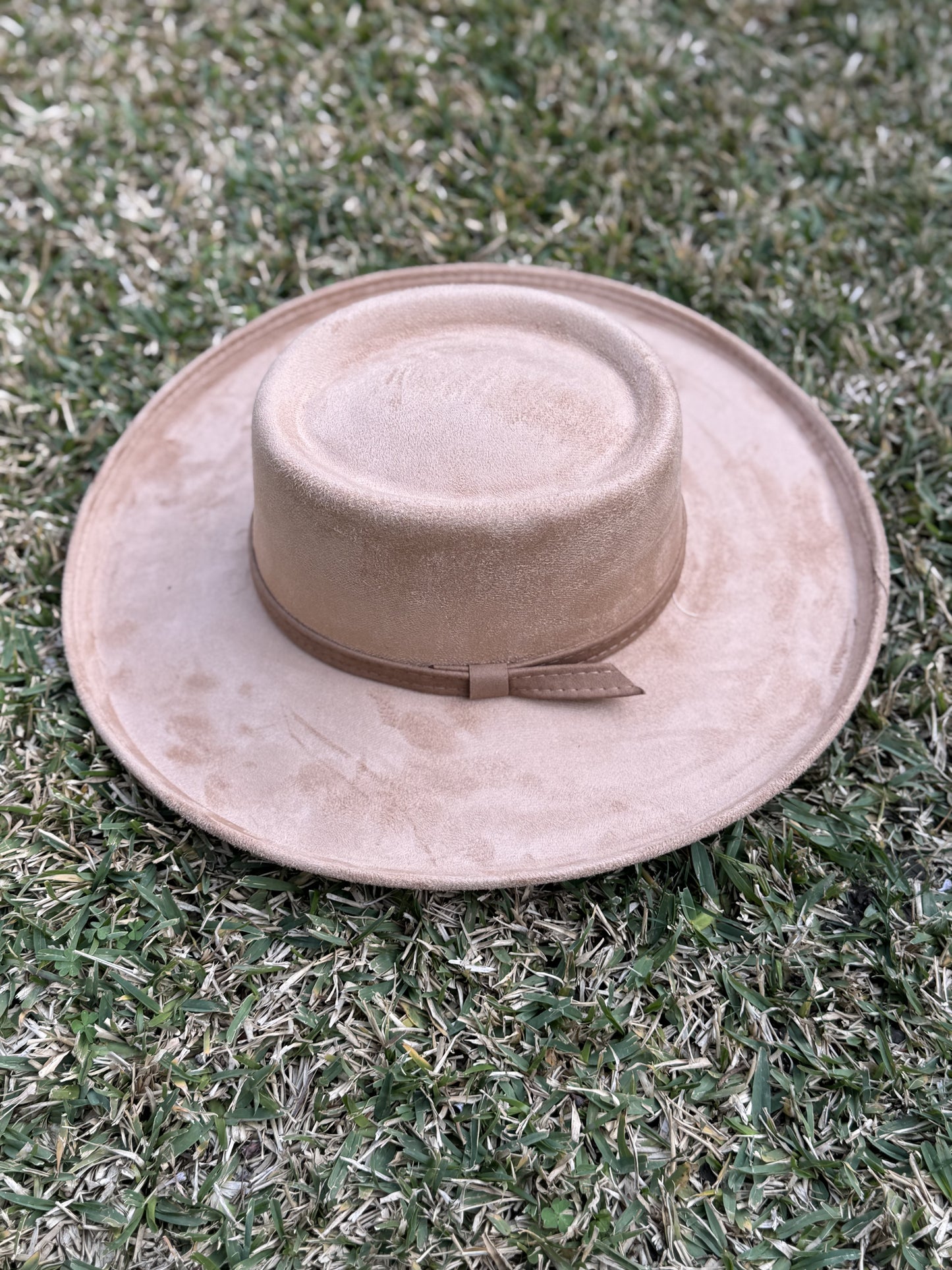 vegan suede hat with pencil brim